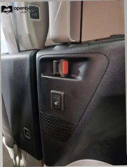2023 Chrysler Pacifica Limited Van 4D thumbnail 17