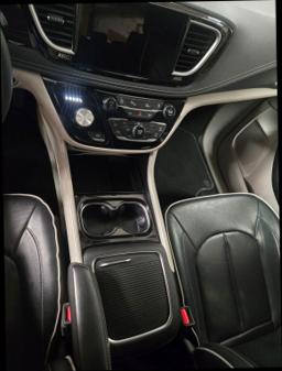 2023 Chrysler Pacifica Limited Van 4D thumbnail 12