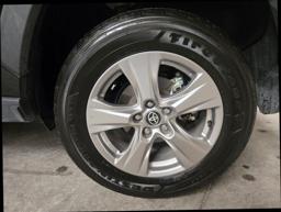 2025 Toyota RAV4 XLE Sport Utility 4D thumbnail 18