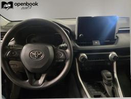 2025 Toyota RAV4 XLE Sport Utility 4D thumbnail 11