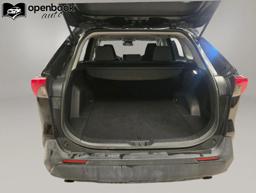 2025 Toyota RAV4 XLE Sport Utility 4D thumbnail 16