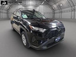 2025 Toyota RAV4 XLE Sport Utility 4D thumbnail 3