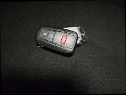 2025 Toyota RAV4 Hybrid XLE Sport Utility 4D thumbnail 18
