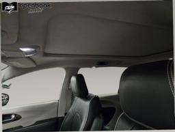 2023 Chrysler Pacifica Hybrid Limited Van 4D thumbnail 16