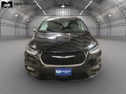 2023 Chrysler Pacifica Hybrid Limited Van 4D thumbnail 2
