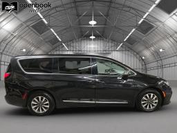 2023 Chrysler Pacifica Hybrid Limited Van 4D thumbnail 4