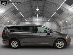 2023 Chrysler Pacifica Touring L Van 4D thumbnail 4