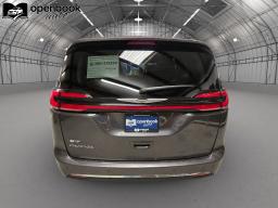 2023 Chrysler Pacifica Touring L Van 4D thumbnail 6