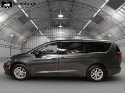 2023 Chrysler Pacifica Touring L Van 4D thumbnail 8
