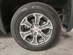 2025 GMC Sierra 1500 Crew Cab SLT Pickup 4D 5 3/4 ft thumbnail 19