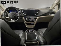 2023 Chrysler Pacifica Touring L Van 4D thumbnail 15