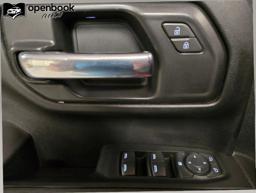 2022 Chevrolet Silverado 1500 Limited Crew Cab Custom Pickup 4D 5 3/4 ft thumbnail 10