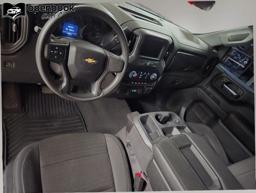 2022 Chevrolet Silverado 1500 Limited Crew Cab Custom Pickup 4D 5 3/4 ft thumbnail 9