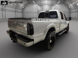 2016 Ford F250 Super Duty Crew Cab Platinum Pickup 4D 6 3/4 ft thumbnail 5