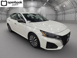 2024 Nissan Altima 2.5 SV Sedan 4D thumbnail 3