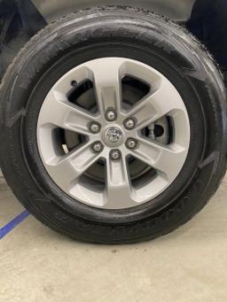 2023 Ram 1500 Crew Cab Laramie Pickup 4D 5 1/2 ft thumbnail 15