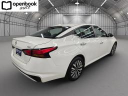 2024 Nissan Altima 2.5 SV Sedan 4D thumbnail 5