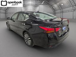 2025 Nissan Altima 2.5 SV Sedan 4D thumbnail 7