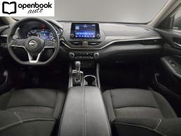 2024 Nissan Altima 2.5 SV Sedan 4D thumbnail 15