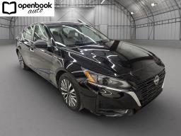 2025 Nissan Altima 2.5 SV Sedan 4D thumbnail 3