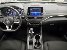 2024 Nissan Altima 2.5 SV Sedan 4D thumbnail 16