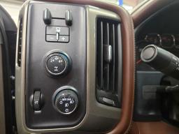 2015 Chevrolet Silverado 2500 HD Crew Cab High Country Pickup 4D 6 1/2 ft thumbnail 11
