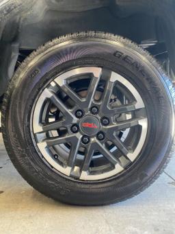2024 Toyota Tacoma Double Cab TRD Sport Pickup 4D 5 ft thumbnail 17