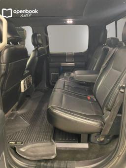 2017 Ford F250 Super Duty Crew Cab Lariat Pickup 4D 6 3/4 ft thumbnail 17