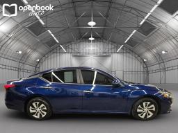 2019 Nissan Altima 2.5 S Sedan 4D thumbnail 4