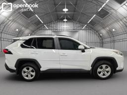 2021 Toyota RAV4 XLE Sport Utility 4D thumbnail 4