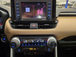 2021 Toyota RAV4 XLE Sport Utility 4D thumbnail 12