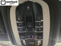 2020 Porsche Macan Sport Utility 4D thumbnail 15