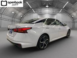 2024 Nissan Altima 2.5 SR Sedan 4D thumbnail 6