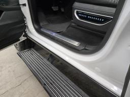 2024 Jeep Grand Wagoneer L Series II Obsidian Sport Utility 4D thumbnail 9