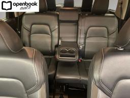 2025 Nissan Pathfinder SL Sport Utility 4D thumbnail 14