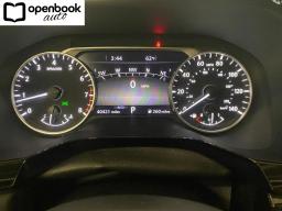 2025 Nissan Pathfinder SL Sport Utility 4D thumbnail 11