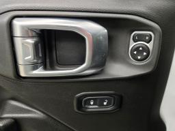 2023 Jeep Gladiator Willys Pickup 4D 5 ft thumbnail 10