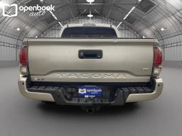 2022 Toyota Tacoma Double Cab TRD Off-Road Pickup 4D 5 ft thumbnail 7