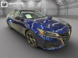 2024 Nissan Altima 2.5 SR Sedan 4D thumbnail 3