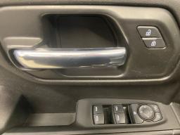 2022 Chevrolet Silverado 1500 Limited Crew Cab Custom Pickup 4D 5 3/4 ft thumbnail 9