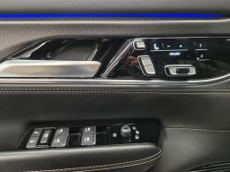 2024 Jeep Grand Wagoneer L Series II Obsidian Sport Utility 4D thumbnail 10