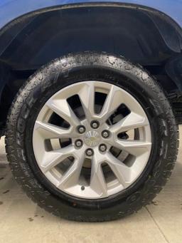 2022 Chevrolet Silverado 1500 Limited Crew Cab Custom Pickup 4D 5 3/4 ft thumbnail 16
