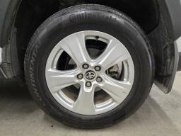 2021 Toyota RAV4 XLE Sport Utility 4D thumbnail 22