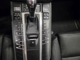 2020 Porsche Macan Sport Utility 4D thumbnail 13