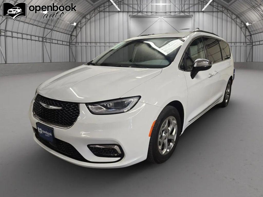 2023 Chrysler Pacifica Limited Van 4D
