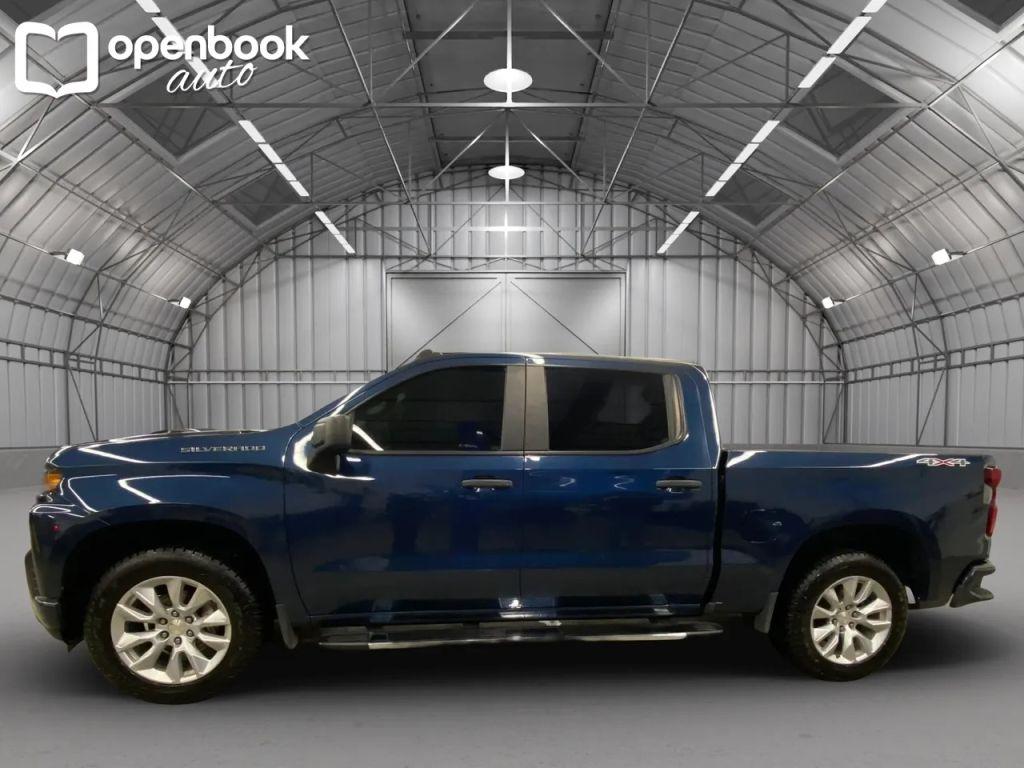 2022 Chevrolet Silverado 1500 Limited Crew Cab Custom Pickup 4D 5 3/4 ft - Image 1