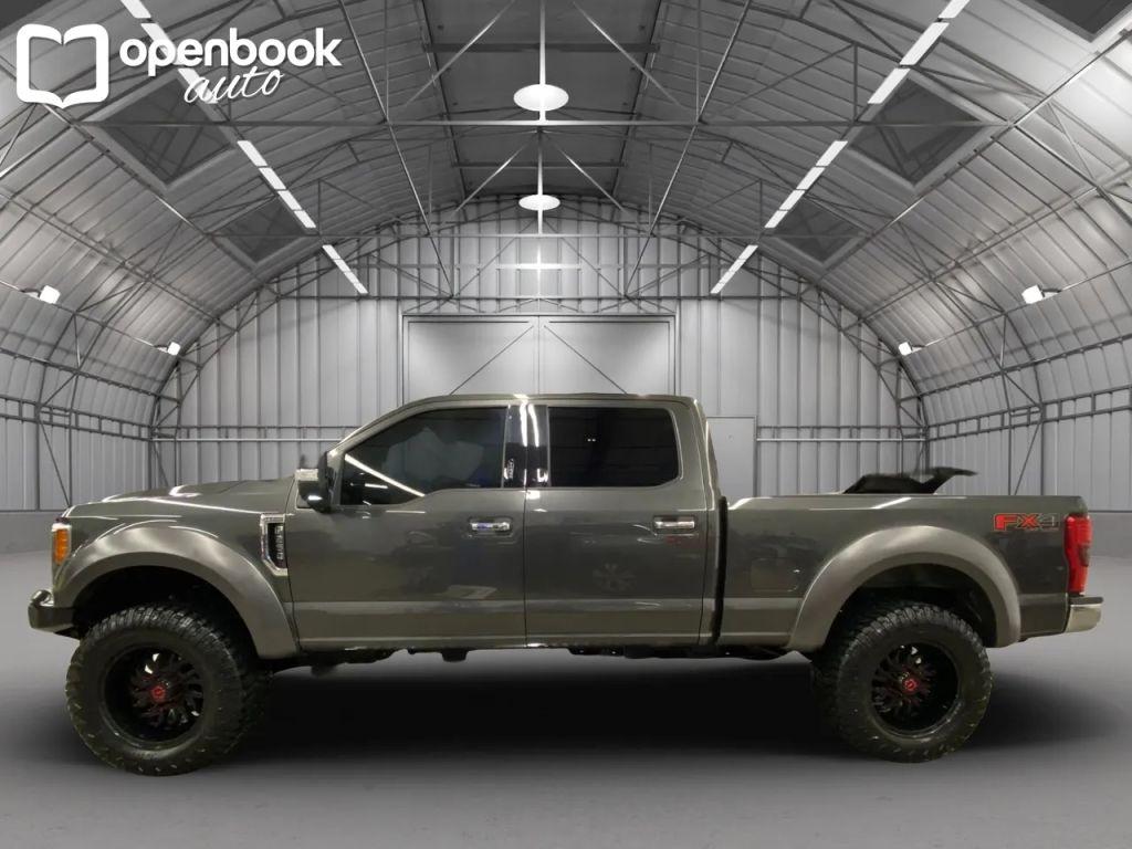 2017 Ford F250 Super Duty Crew Cab Lariat Pickup 4D 6 3/4 ft - Image 1
